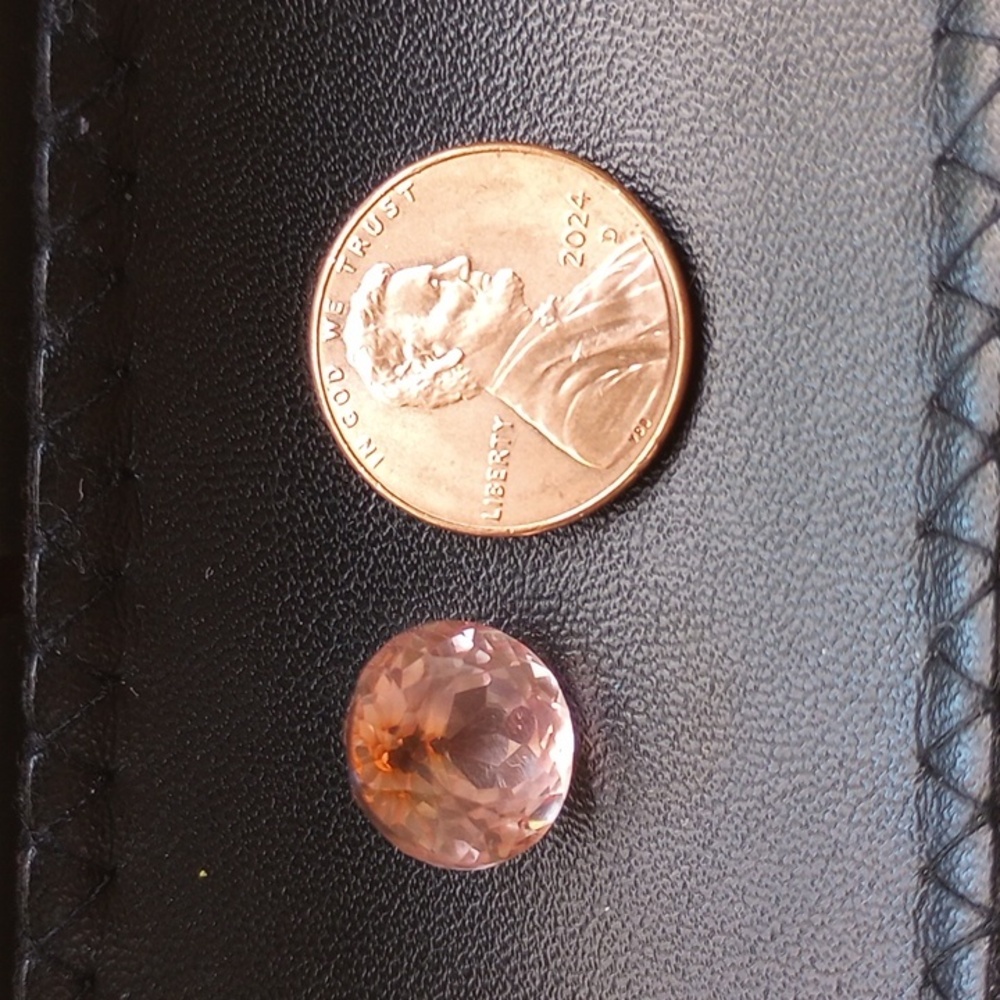 MORGANITE - 9.85 Carats - NATURAL, Genuine PEACH MORGANITE from MADAGASCAR - Picture 3 of 17